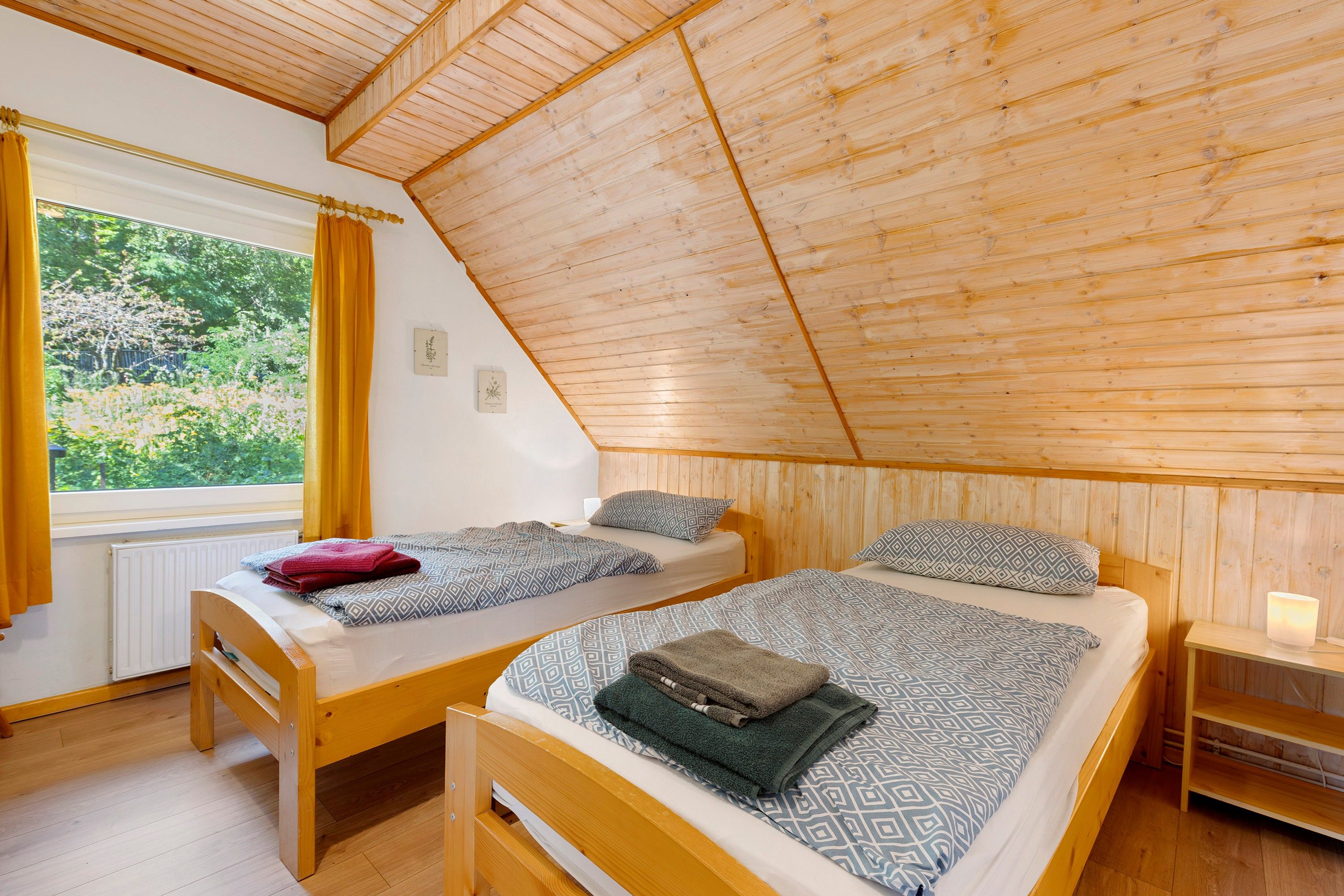 2 bedrooms, WiFi, bed sheets
