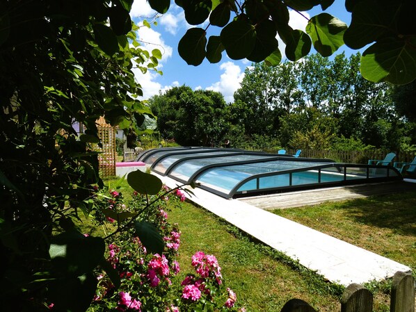 Piscine couverte, piscine extérieure