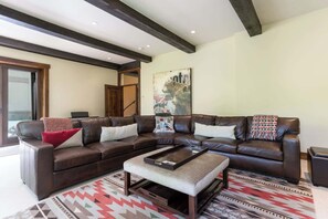 House, Multiple Beds, Hot Tub, Mountain View (Basingdale Hollow) | Interior - Basingdale Hollow - For 10 (Vail)