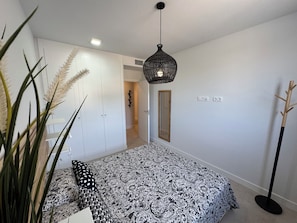 Comfort-huoneisto | Äänieristys, silitysrauta/-lauta, ilmainen Wi-Fi