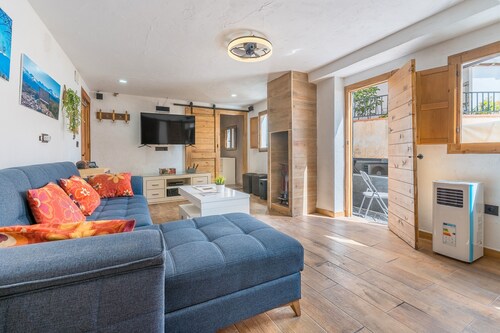 Apartment 'Veleta' with Mountain Views, Wi-Fi and Air Conditioning