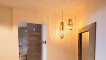 高級寢具、舒適加層、迷你吧、免費無線上網