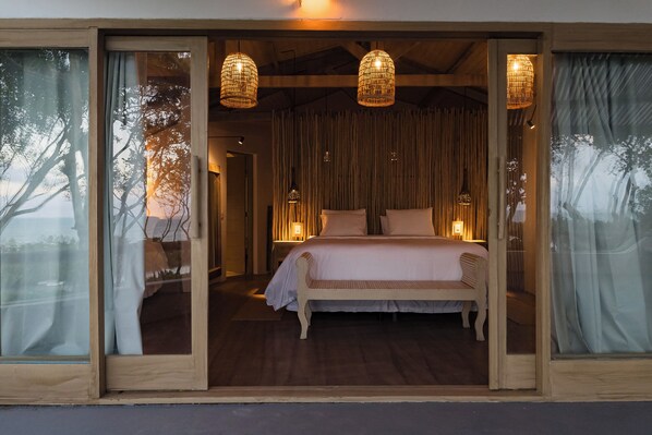 Premium bedding, pillowtop beds, minibar, free WiFi - Bela Vista Caraíva Hotel Boutique (Porto Seguro)