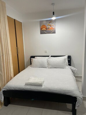 1 bedroom, WiFi, bed sheets
