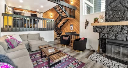 Ridgepoint Retreat Mountain Escape for 8 w/ Resort Amenities