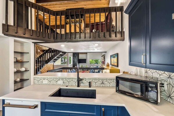 Townhome, Multiple Beds, Fireplace, Garden View (Ridgepoint Retreat) | Interior