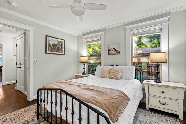 2 bedrooms, iron/ironing board, WiFi, bed sheets