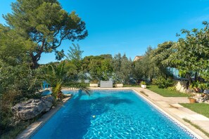 Pool - Studio Apartment 'La Dolce Vita' with Shared Pool, Wi-Fi and Air Conditioning (Lambesc)
