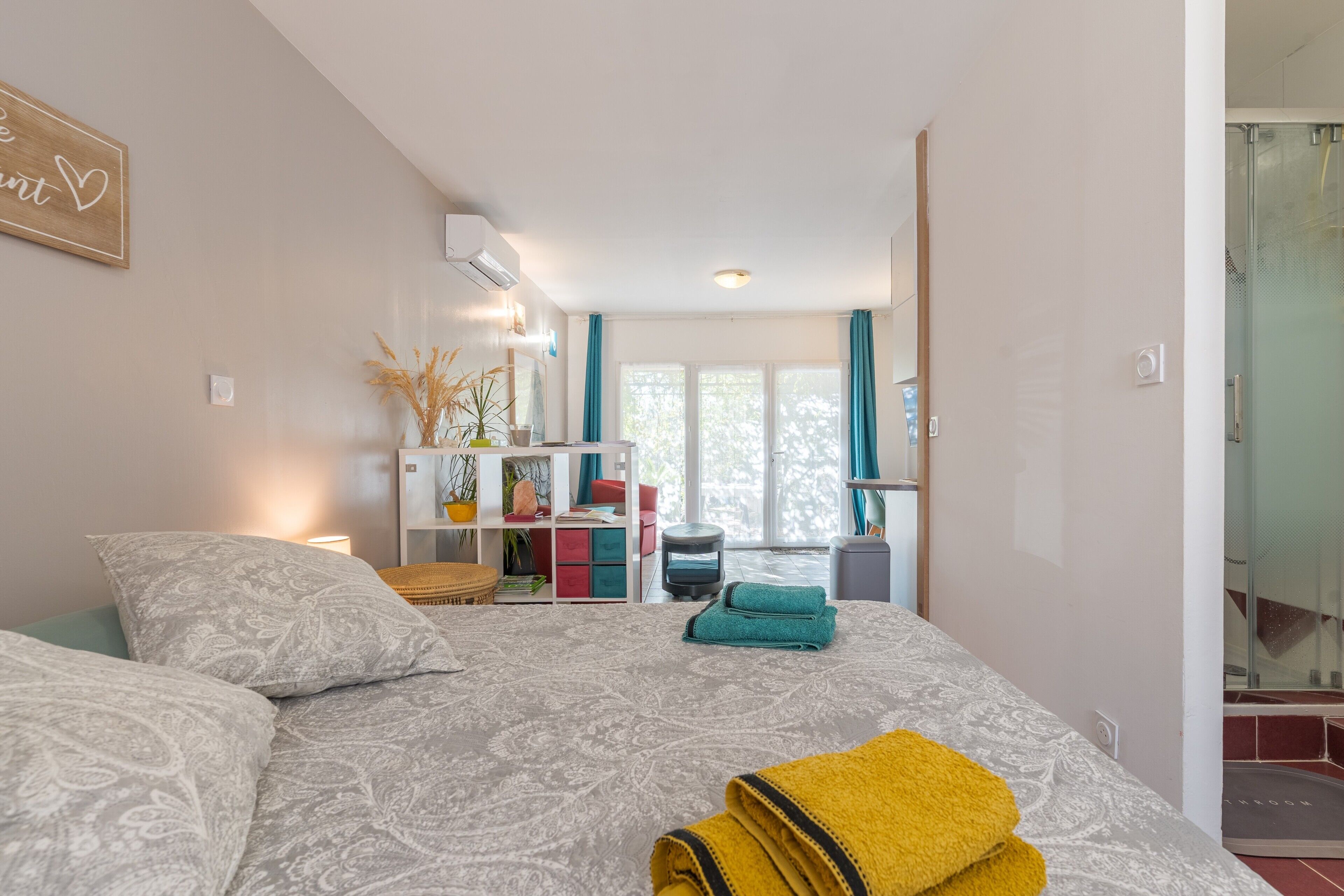 1 quarto, ferros/tábuas de passar roupa, Wi-Fi, roupa de cama