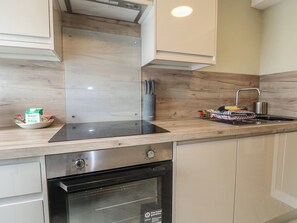 مستلزمات طهي/أطباق/أوعية