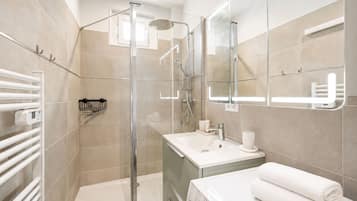 Departamento Deluxe, vista al patio | Baño