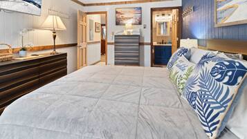 2 bedrooms, desk, iron/ironing board, free WiFi