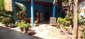 Outdoor dining - La Casa del Sueño
"Donde el descanso se vuelve arte" (Mazunte)