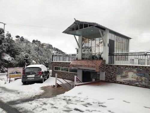 Mountain Golden Ray 8 BR Valley View near Waterfal