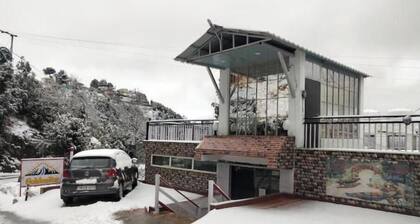 Mountain Golden Ray 8 BR Valley View near Waterfal