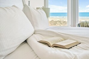 6 bedrooms, iron/ironing board, WiFi, bed sheets - Most Exclusive Location on Sunset Beach! 280° Ocean Views (Sunset Beach)