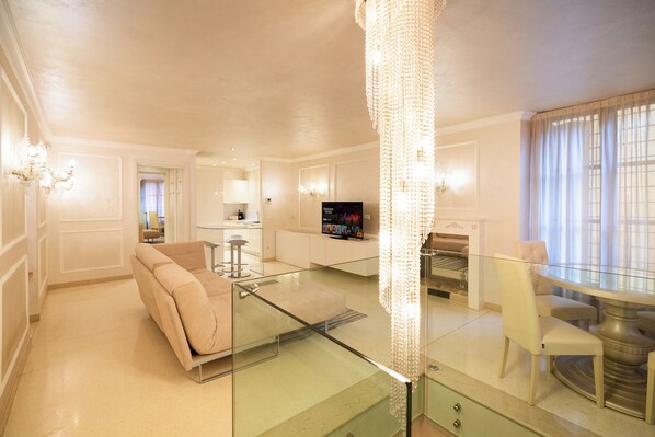 Exclusive Apartment | Living area