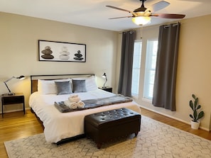 3 soverom, safe på rommet, skrivebord og strykejern/-brett