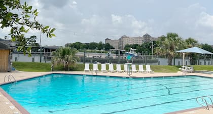 King Bd I 0.2mile NASA I 1mile Sea Park I Whole 3 bedroom