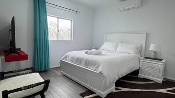 3 bedrooms, iron/ironing board, travel crib, free WiFi