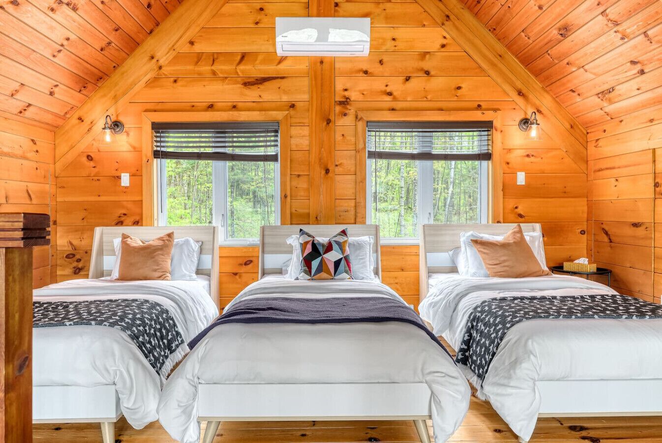 4 間睡房、可攜式嬰兒床、免費 Wi-Fi、床單