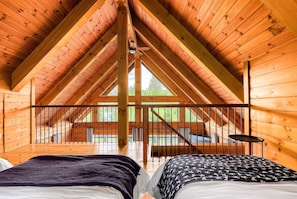 4 habitaciones, cuna de viaje, wifi gratis y ropa de cama