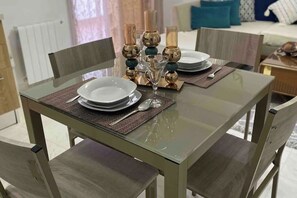Dining - Comfortable apartment with private parking (Ariana)