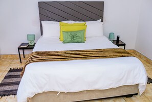 Deluxe Double Room, Garden View