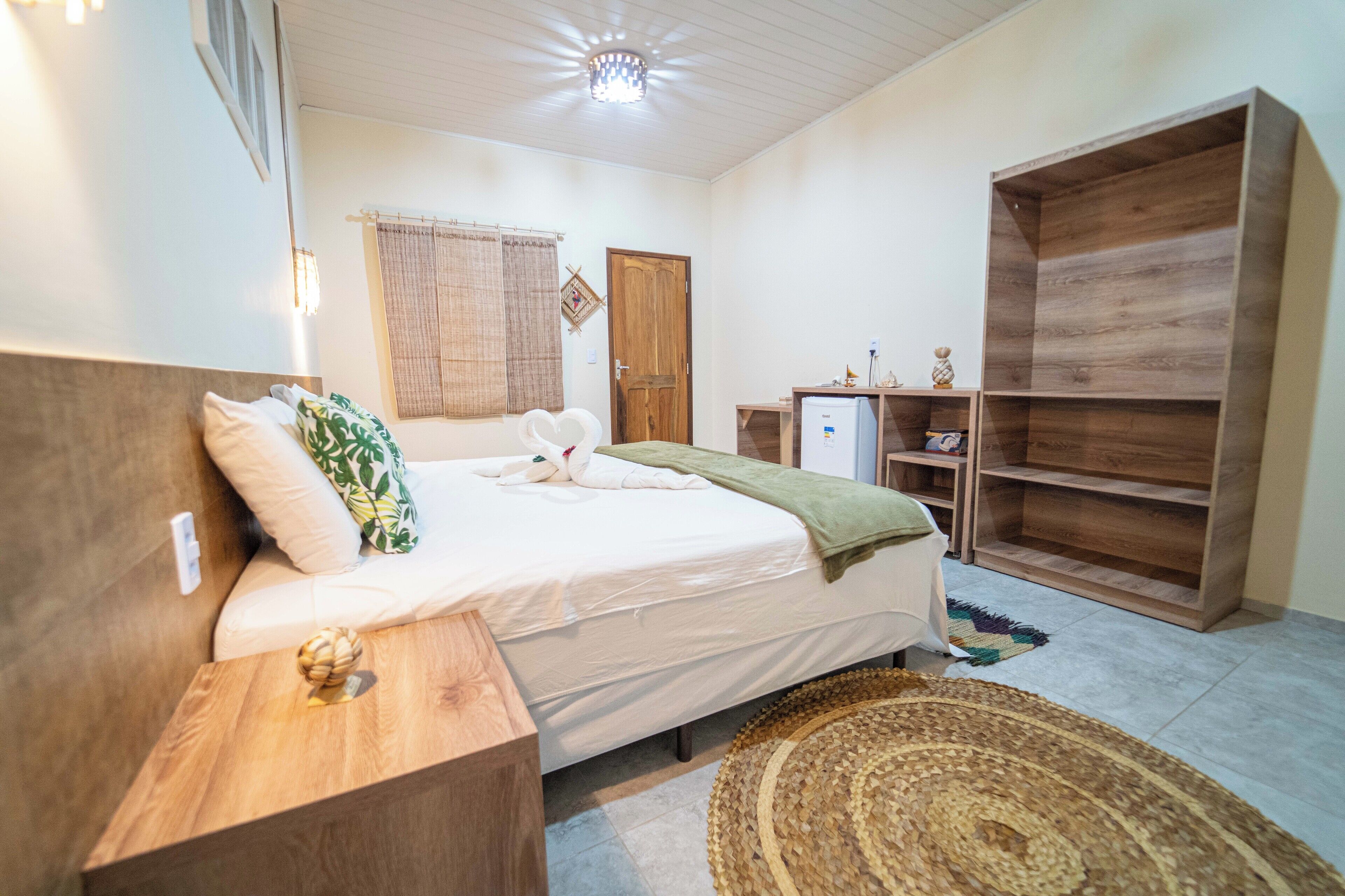 Free minibar, free WiFi