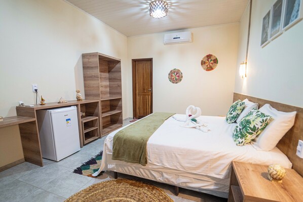 Standard Room, Garden View | Free minibar, free WiFi