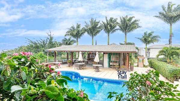 Huvila | Uima-allas | Ulkouima-allas