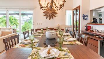 Villa | Dining