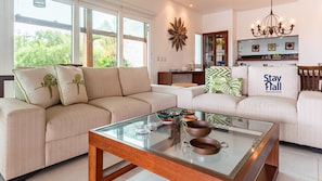 Villa | Living area - Mansão c 6 Suítes Luxo em Gravatá-SH128 (Gravatá)