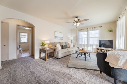 Clean, Cozy, Quiet 2-bedroom