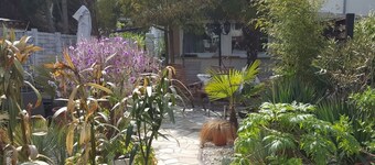 Studio 'JĂŒlich' with Private Terrace, Shared Garden and Wi-Fi