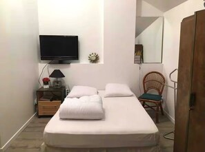 1 bedroom, iron/ironing board, WiFi