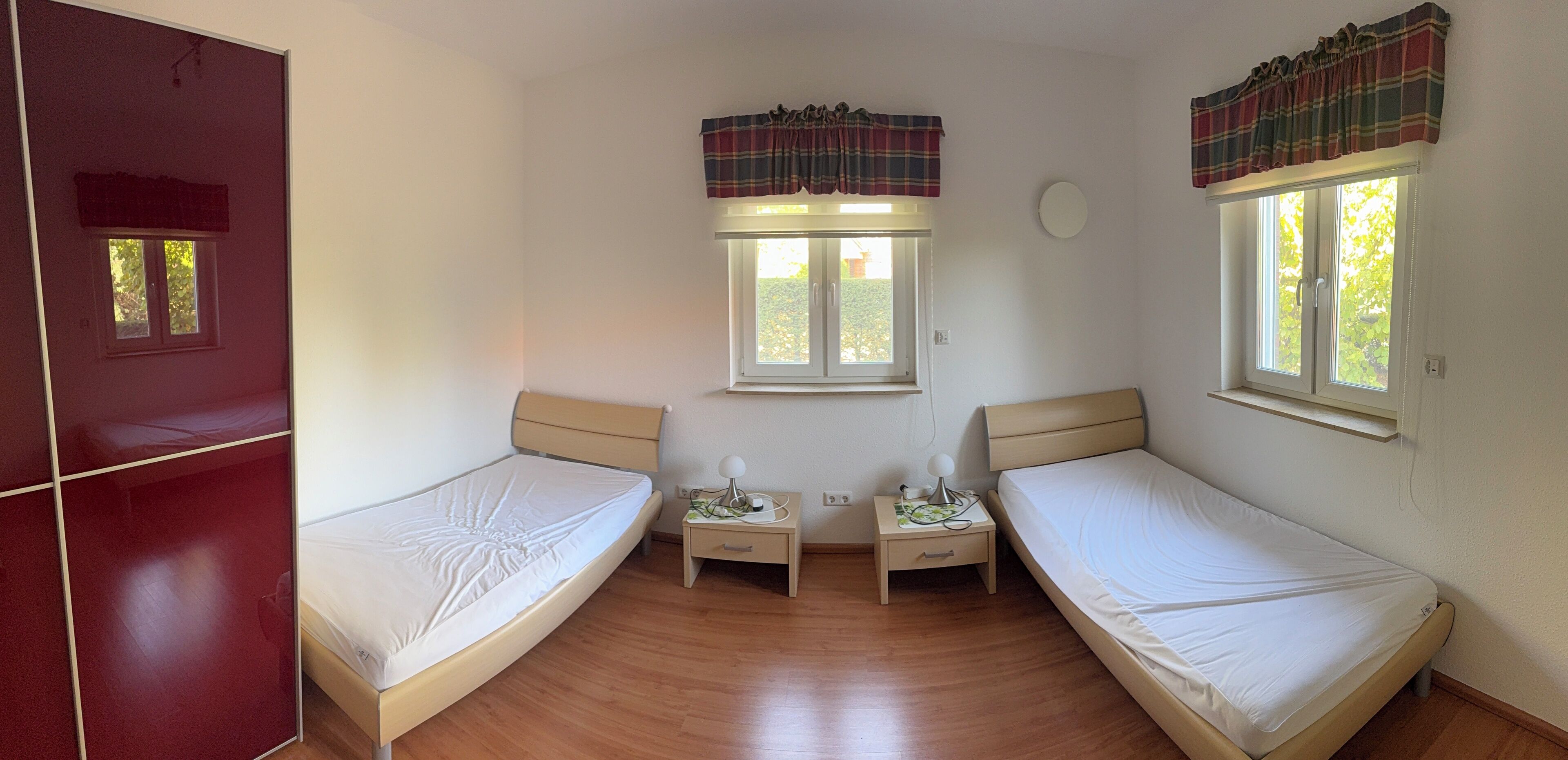 2 bedrooms, iron/ironing board, internet, bed sheets