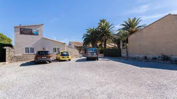 Enceinte de lâhĂ©bergement