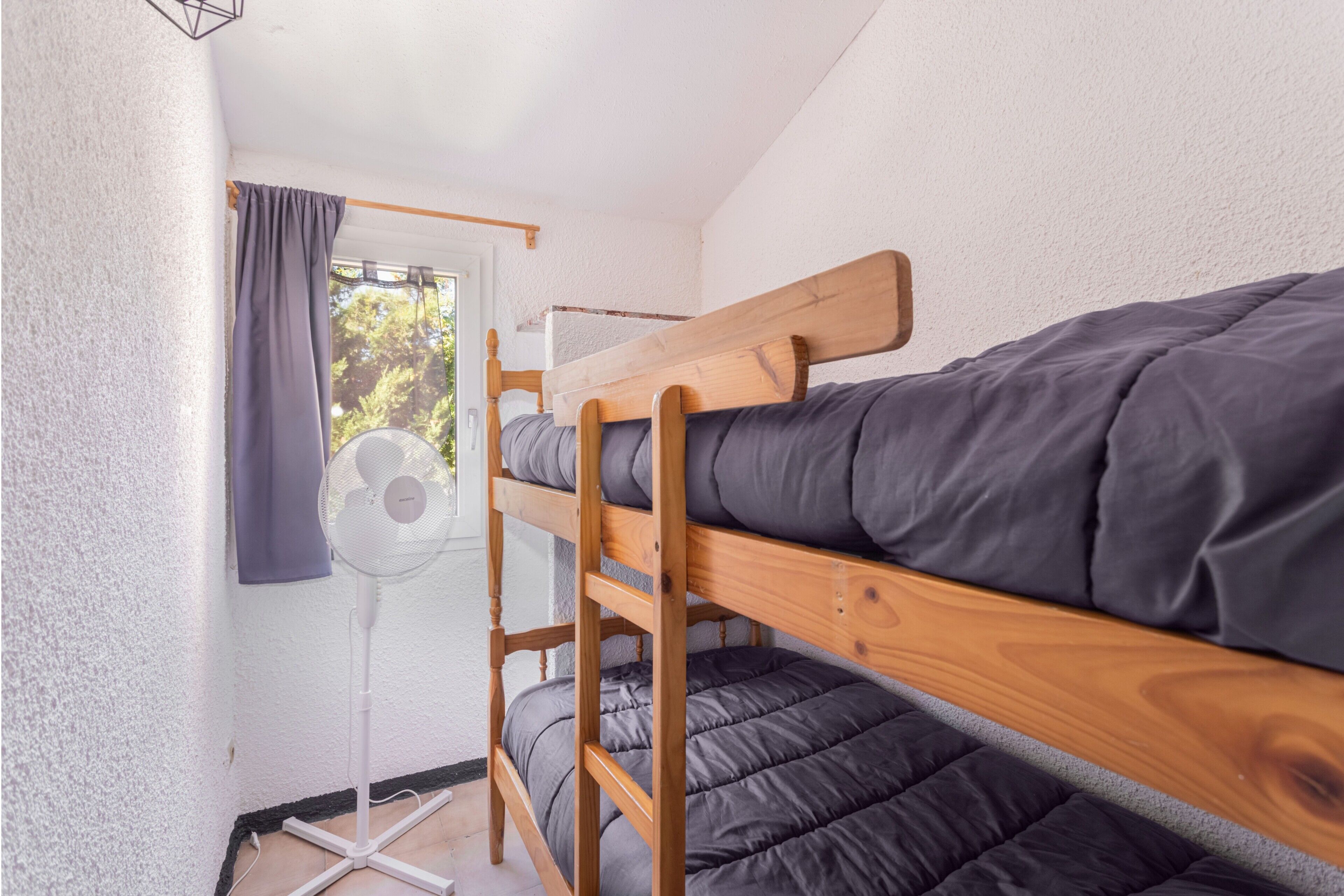 2 habitaciones, tabla de planchar con plancha y wifi 