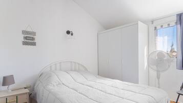 2 Schlafzimmer, Bügeleisen/Bügelbrett, WLAN