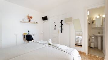 1 chambre, fer et planche Ă repasser, Wi-Fi, draps fournis