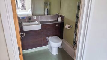 Cottage | Bathroom | Shower