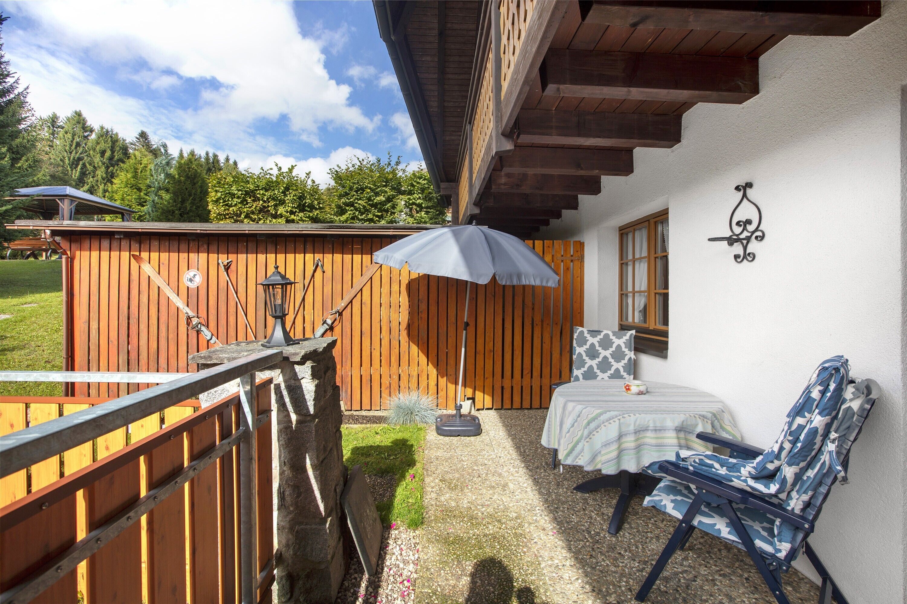 屋外ダイニングエリア