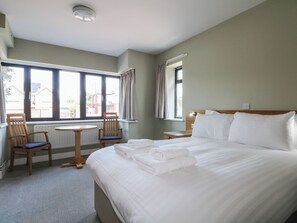 1 chambre, décoration personnalisée, ameublement personnalisé