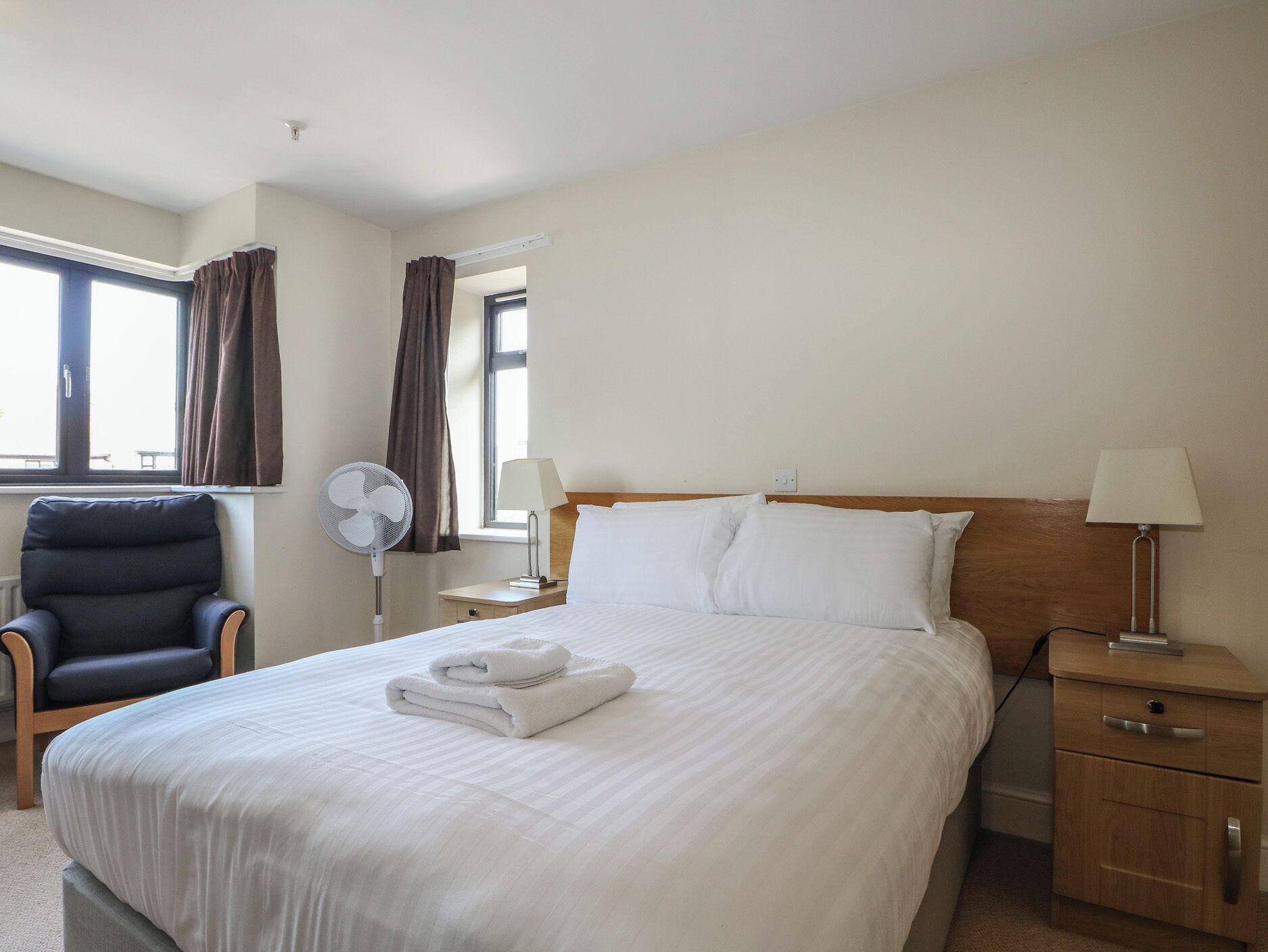 1 chambre, décoration personnalisée, ameublement personnalisé