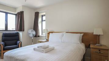 1 chambre, décoration personnalisée, ameublement personnalisé