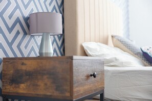 2 bedrooms, iron/ironing board, Internet, bed sheets