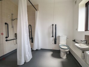 Bathroom - Marine Court Ground-floor Accessible Twin (Littlehampton)