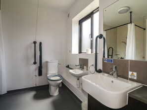 Bathroom - Marine Court Ground-floor Accessible Twin (Littlehampton)