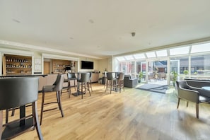 Cottage | Bar (on property)
